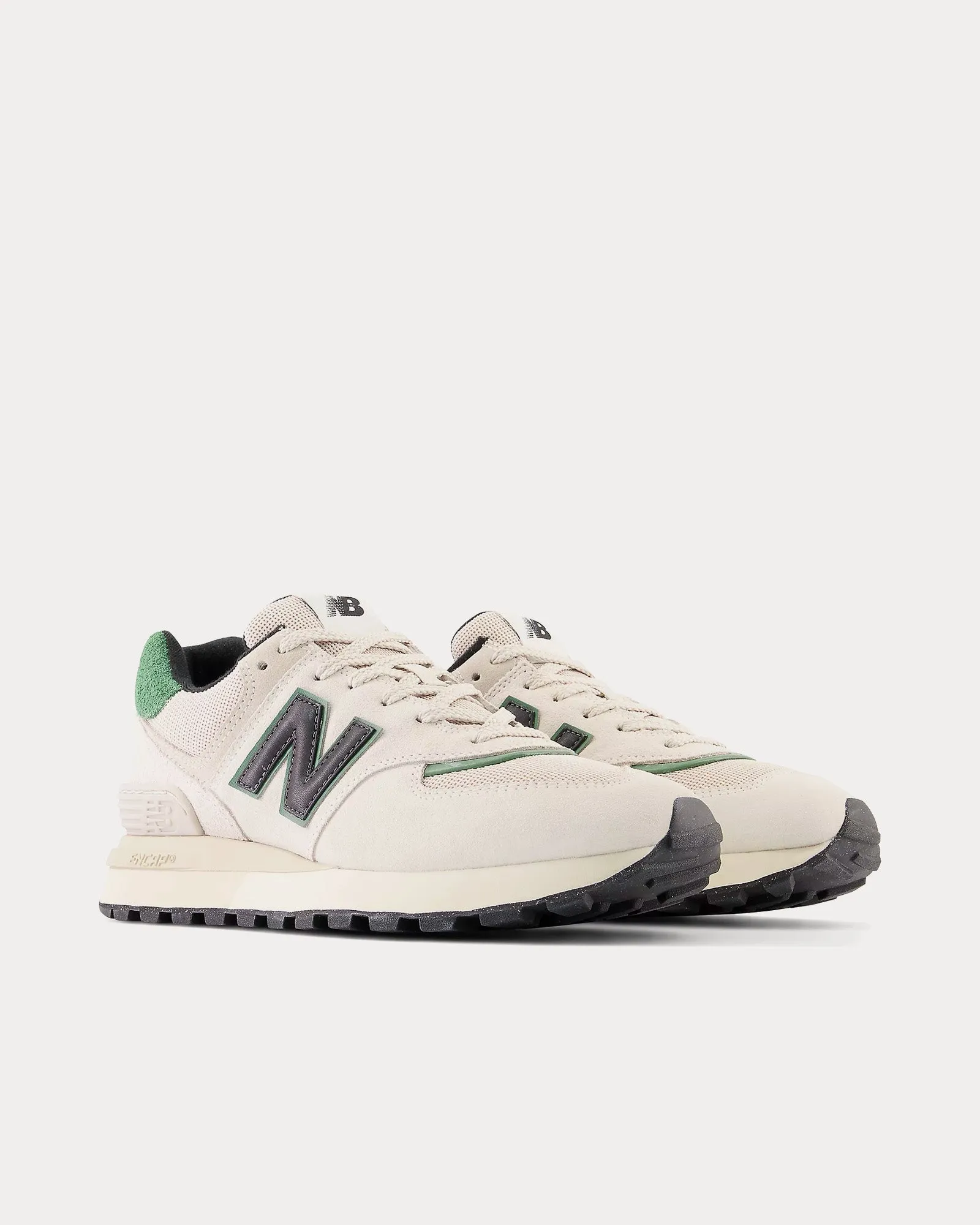 574 White / Black Low Top Sneakers