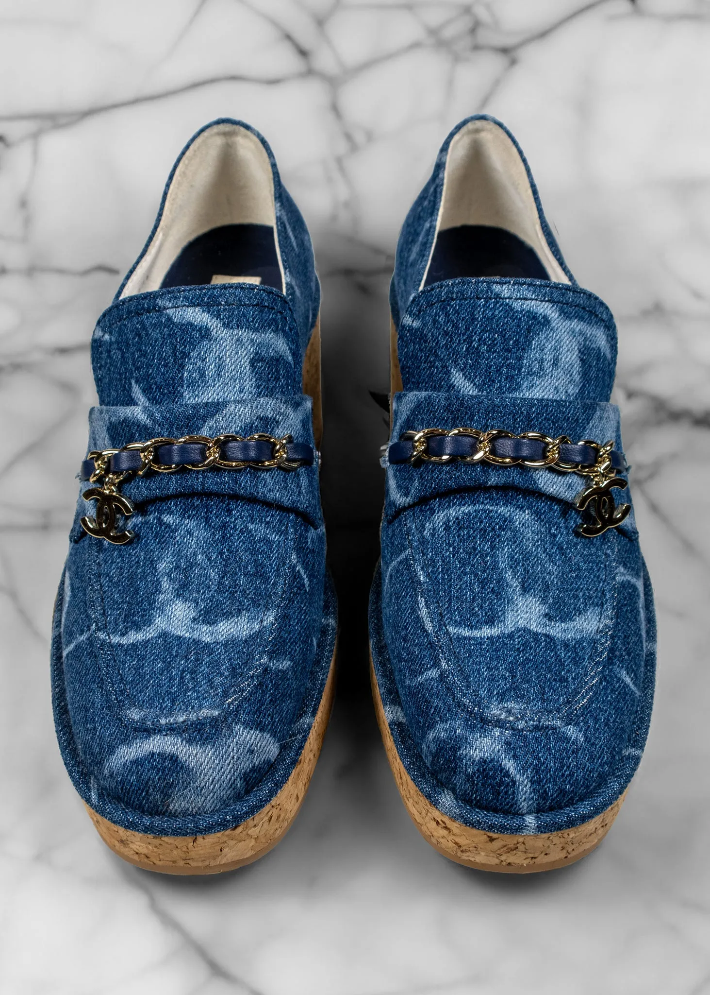 Chanel 2023-2024 Interlocking CC Logo Pumps