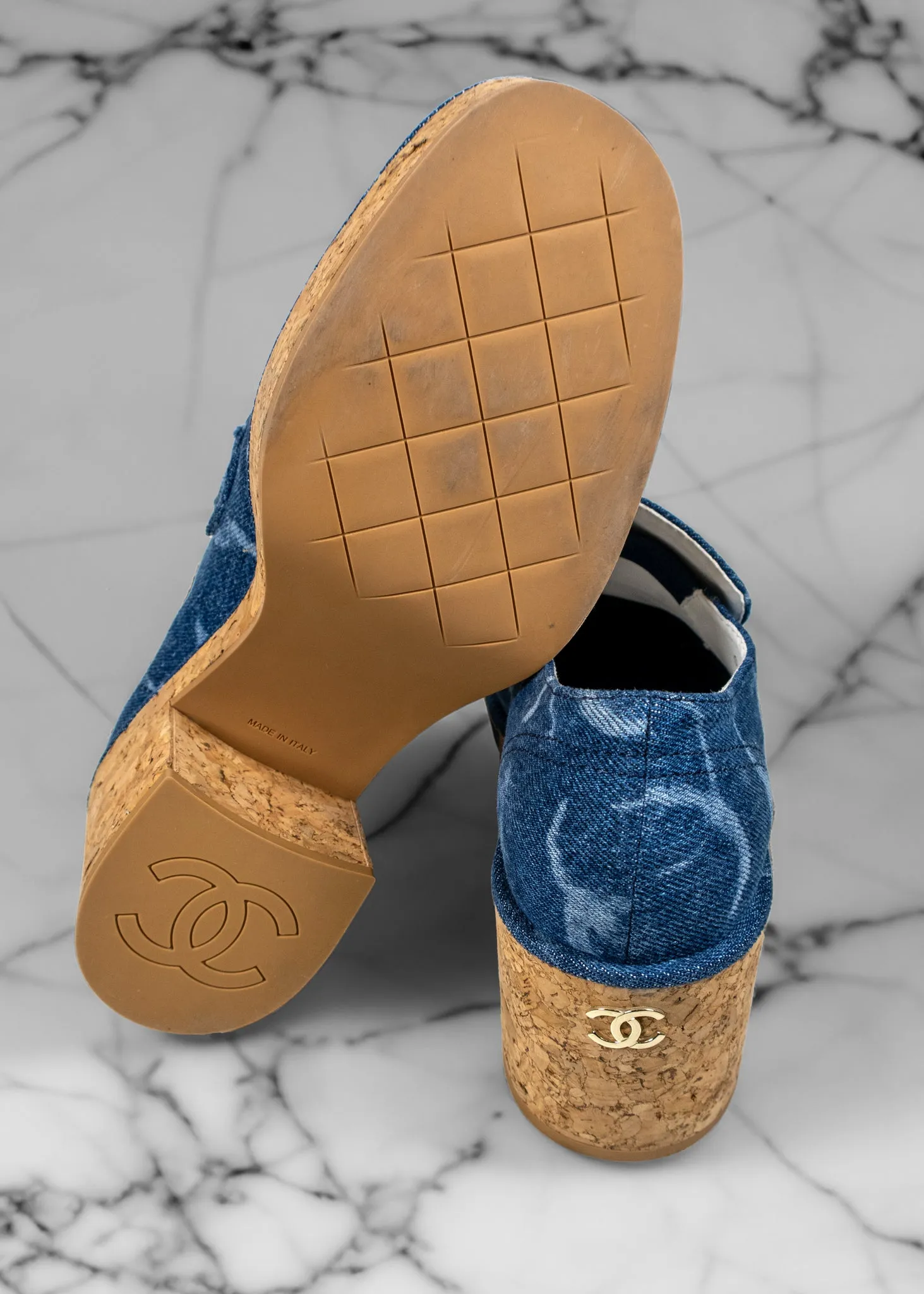 Chanel 2023-2024 Interlocking CC Logo Pumps