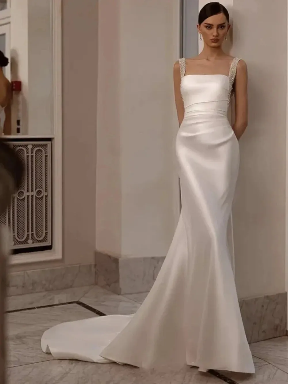 Elegant Mermaid Wedding Dress With Detachable Train