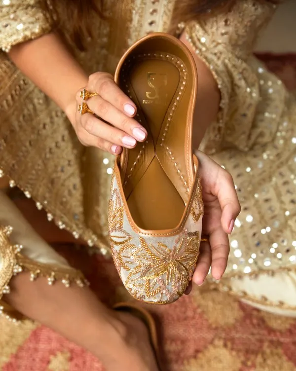 Fireflies Dance : Juttis