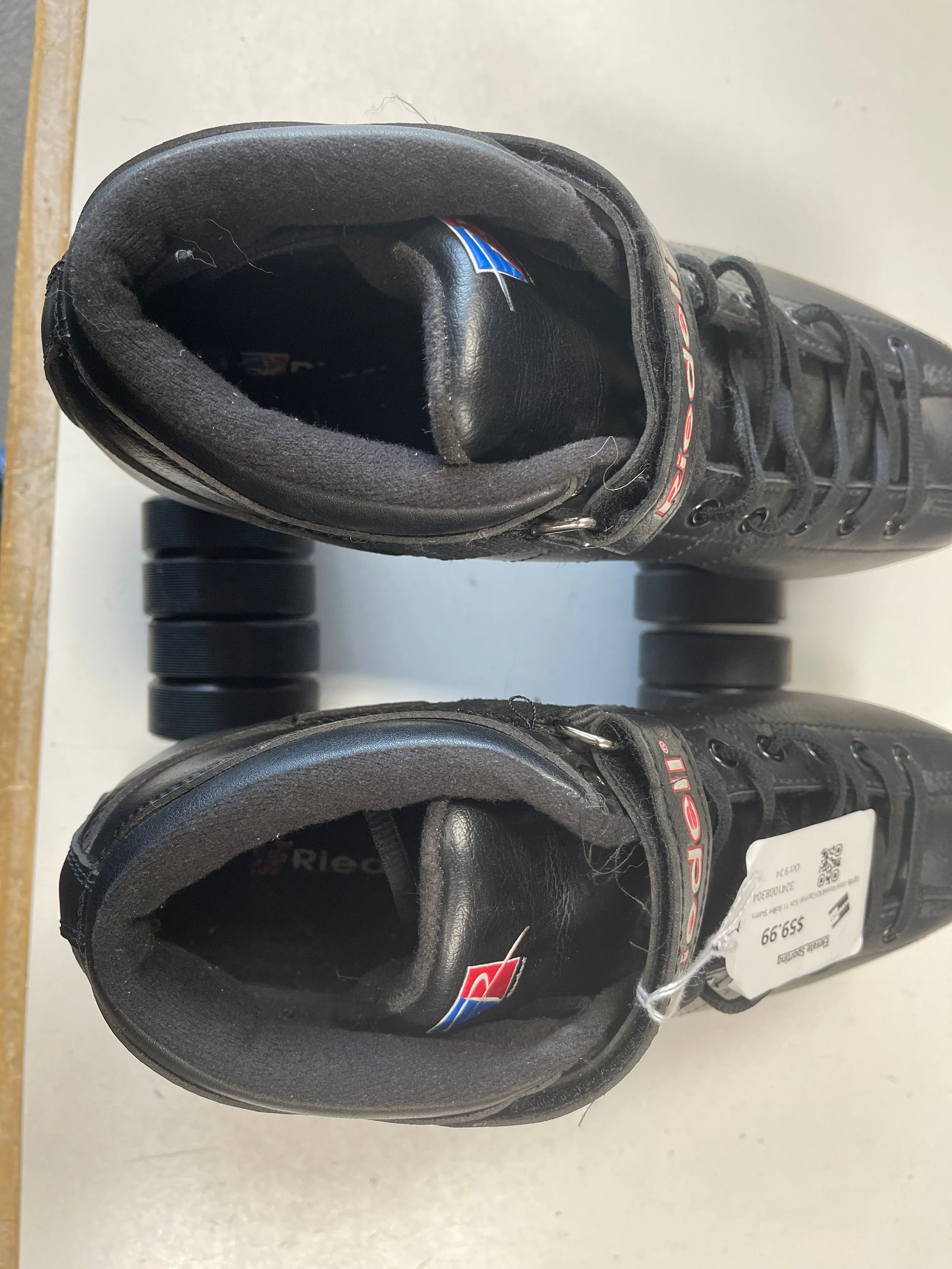 Lightly Used Riedell R3 Cayman Size 11 Roller Skates