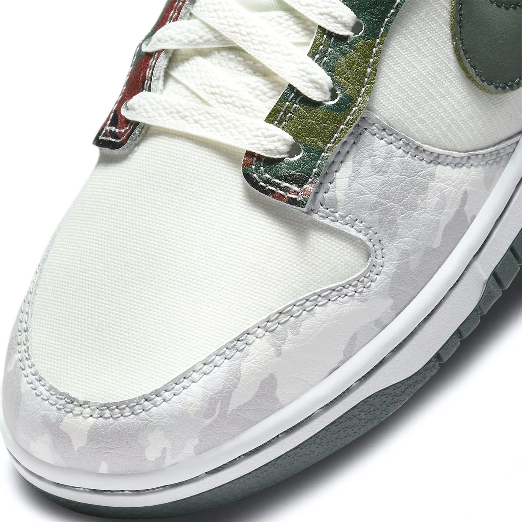 Nike Dunk Low SE 'Sail Multi-Camo'