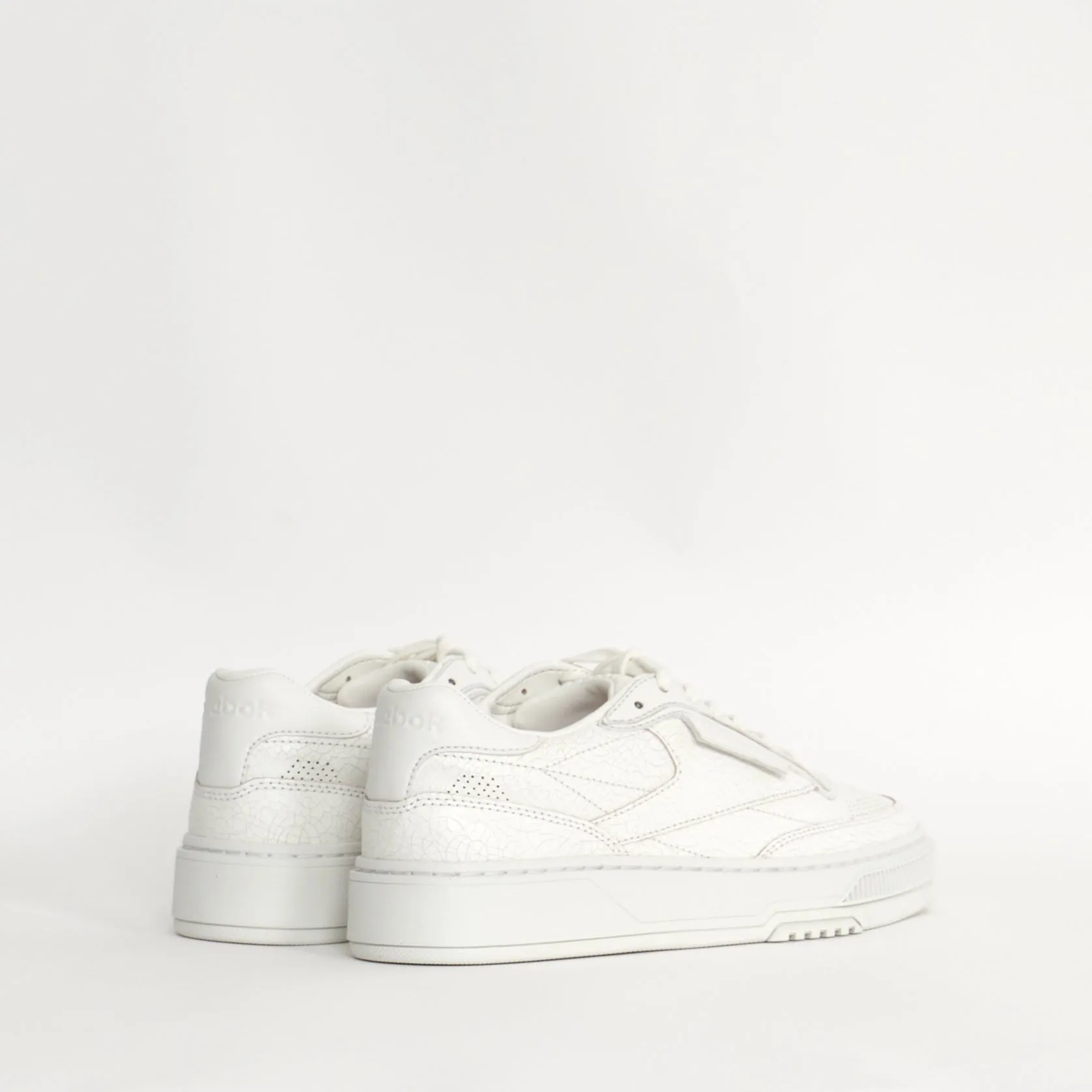Sneakers Reebok LTD Club C Cuir Craqué Blanche