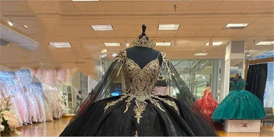 Sparkly Applique Beaded Lace-up Quinceanera Dress with Cape