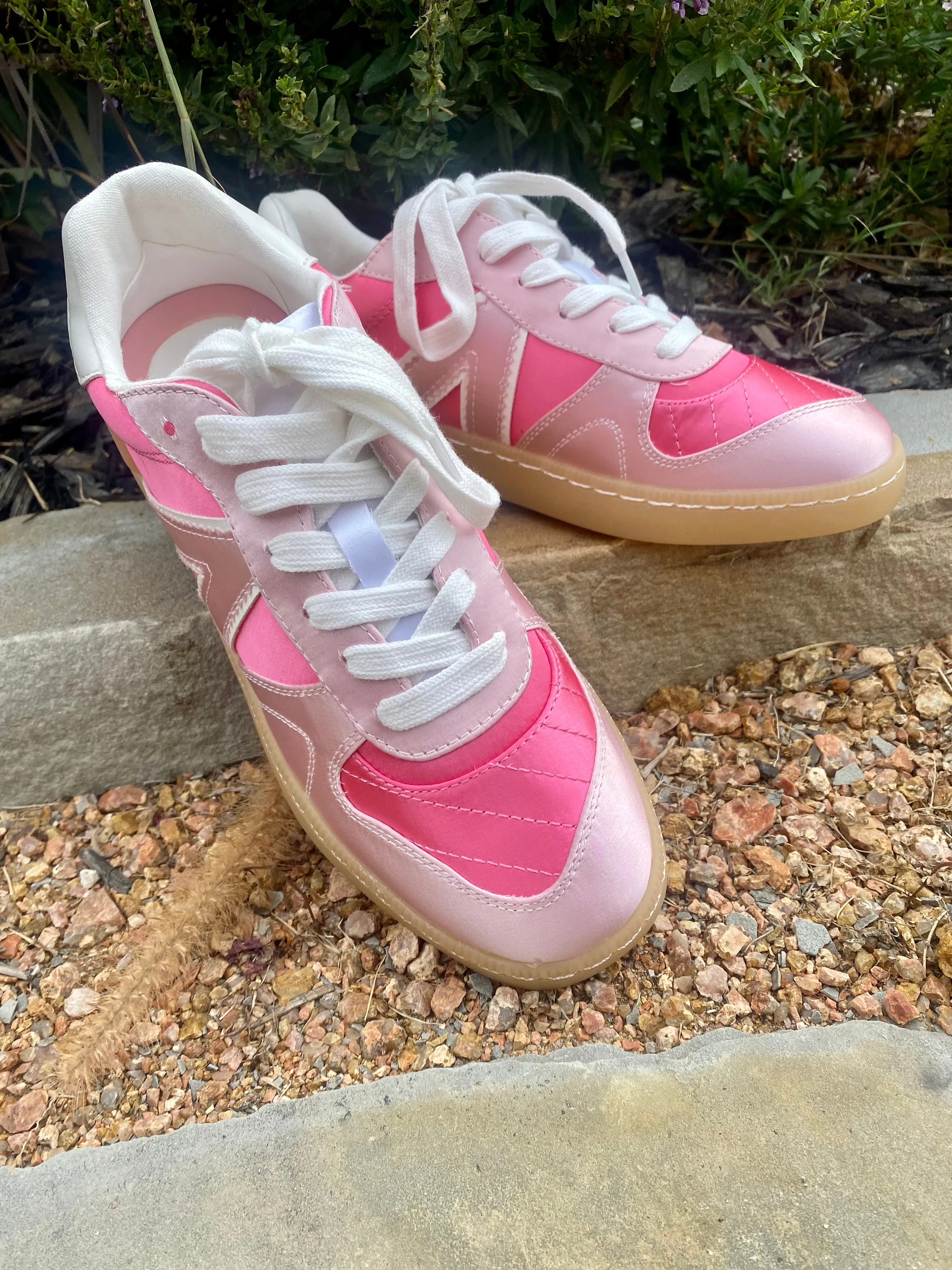 VESTA PINK SNEAKERS